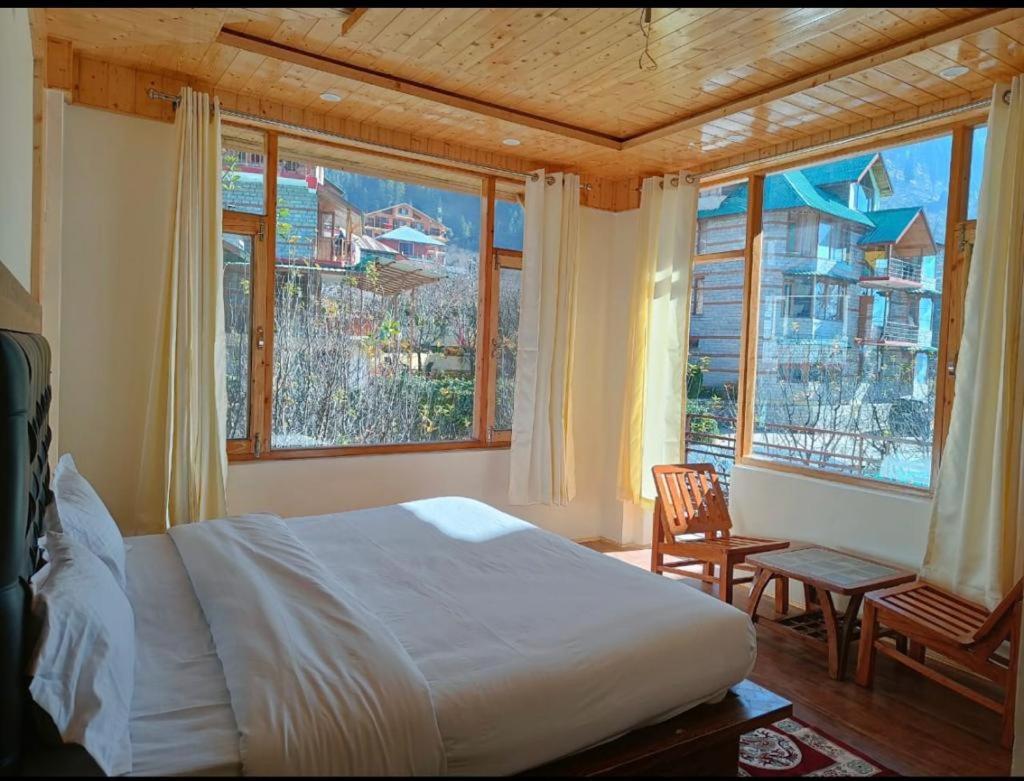 Rajhans Resorts Manāli Zewnętrze zdjęcie