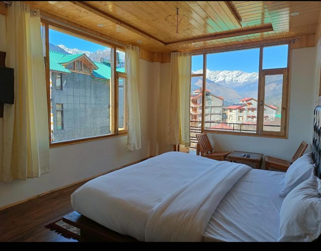 Rajhans Resorts Manāli Zewnętrze zdjęcie